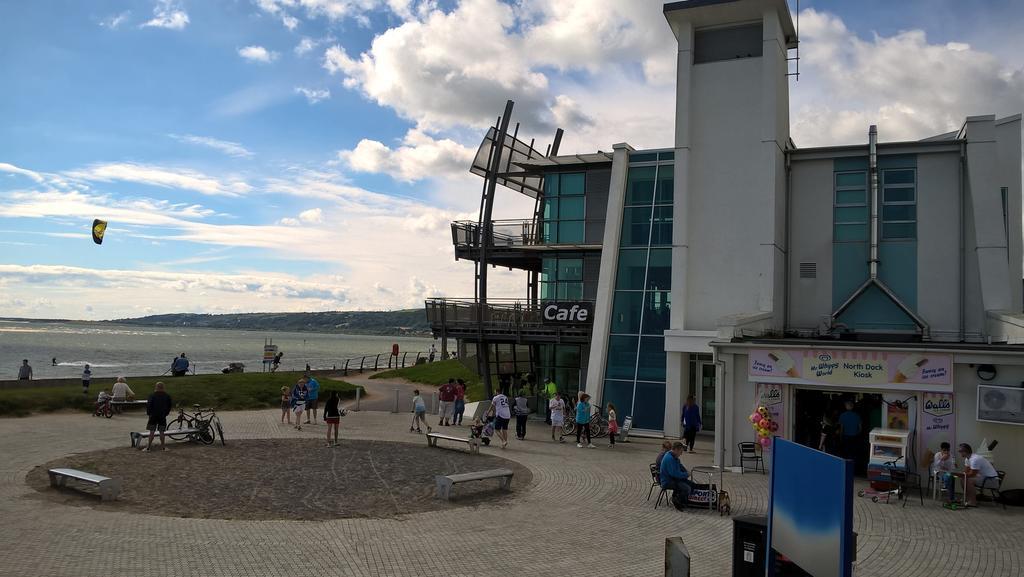 Coastal Apartments - Wales Swansea Luaran gambar