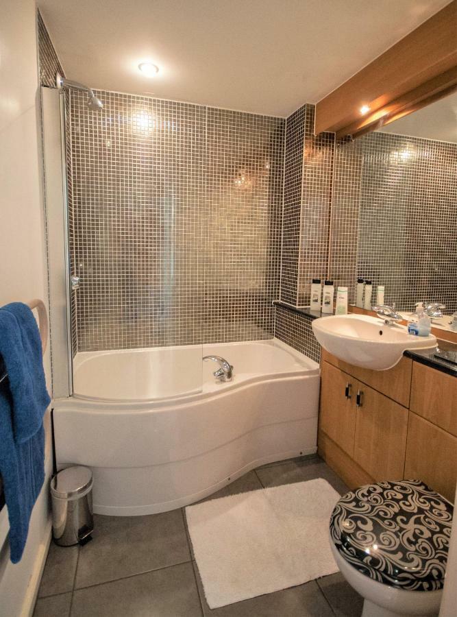 Coastal Apartments - Wales Swansea Luaran gambar