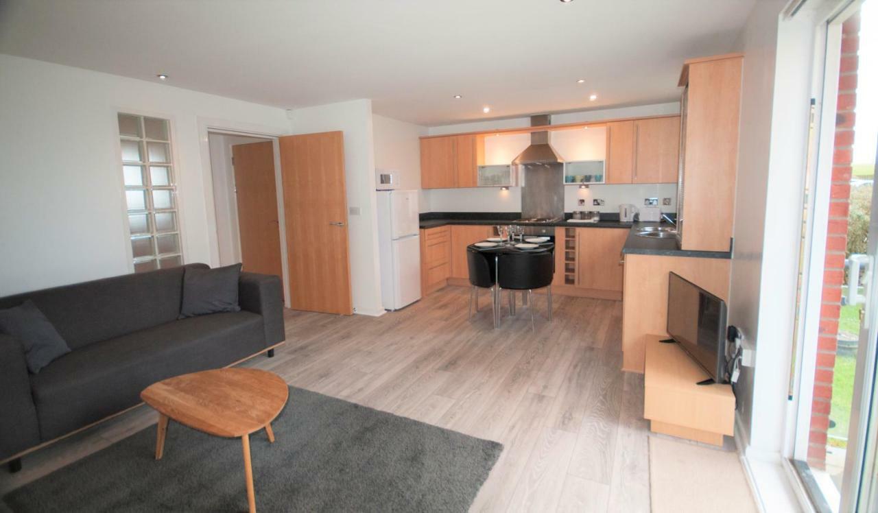 Coastal Apartments - Wales Swansea Luaran gambar