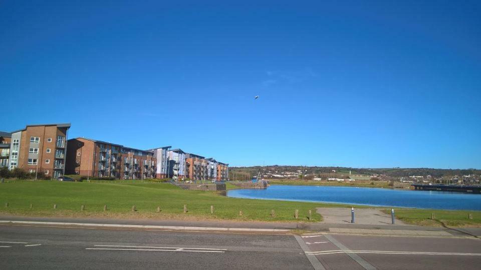 Coastal Apartments - Wales Swansea Luaran gambar